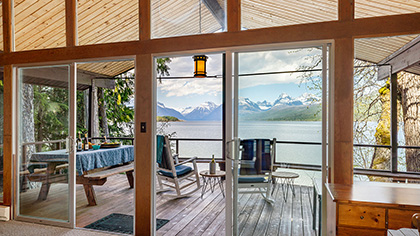 Glacier Park Lakefront Cabin